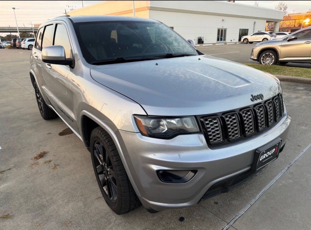2019 Jeep Grand Cherokee Image 3