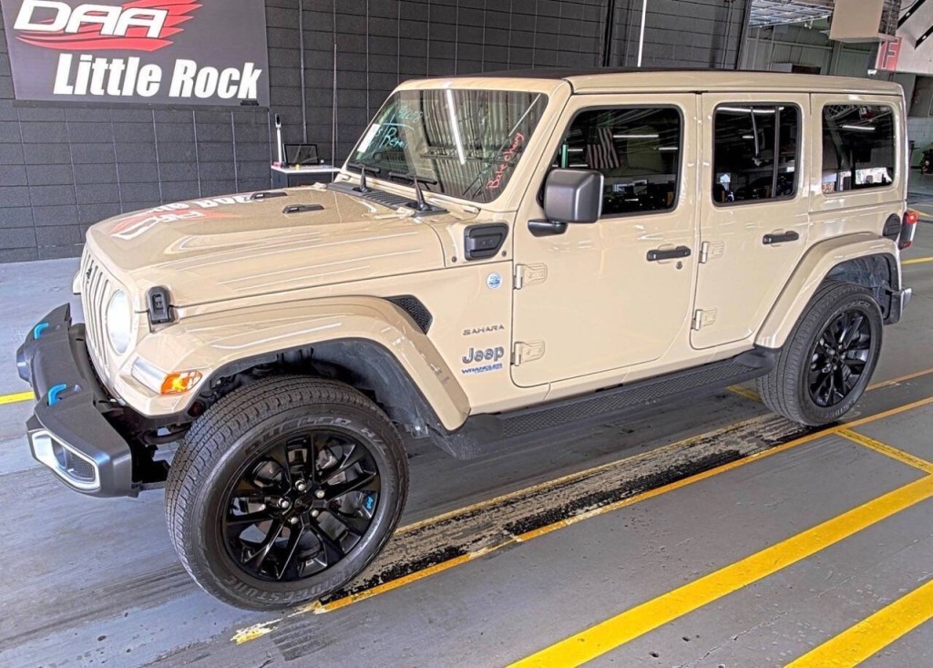 2022 Jeep Wrangler Unlimited Image 2