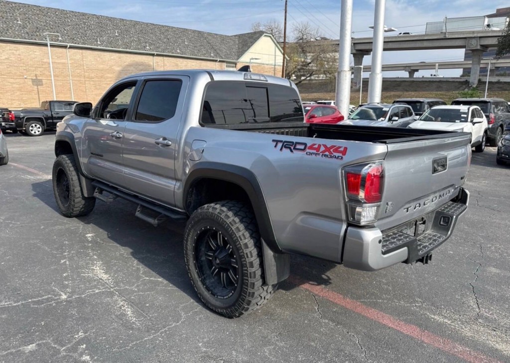 2020 Toyota Tacoma Image 5