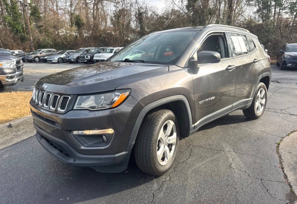 2018 Jeep Compass Image 2
