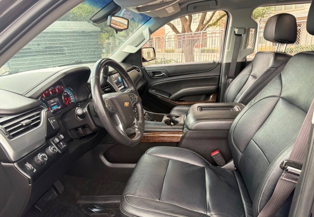 2017 Chevrolet Tahoe Image 6