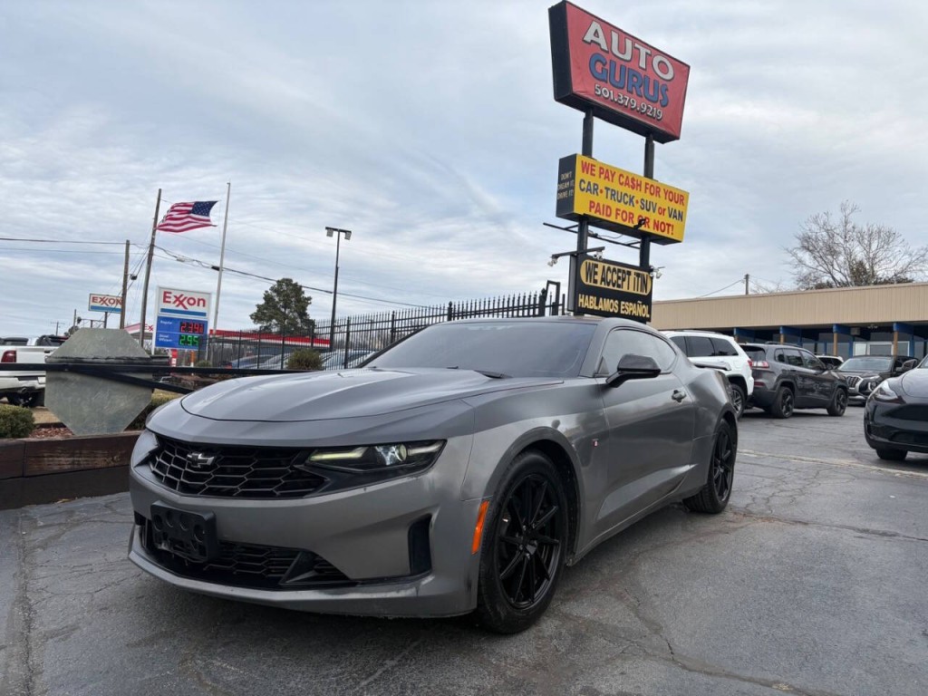 2020 Chevrolet Camaro Image 2