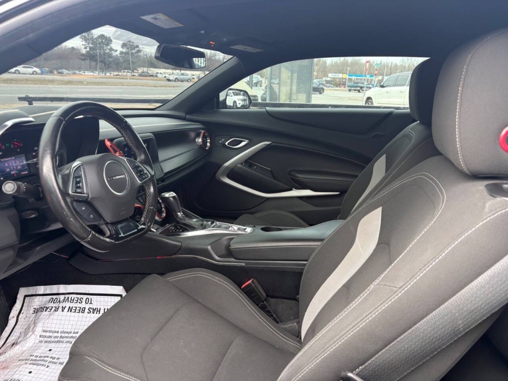 2020 Chevrolet Camaro Image 11