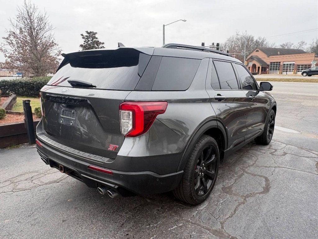2020 Ford Explorer Image 5