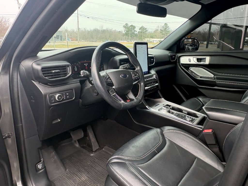 2020 Ford Explorer Image 9