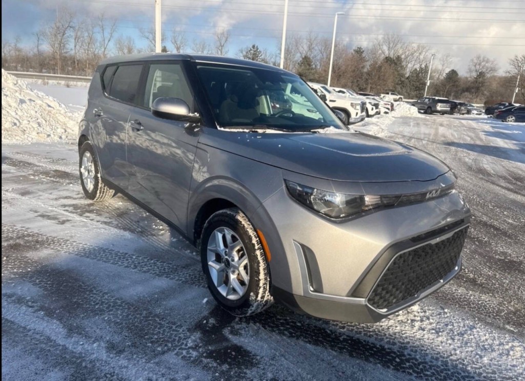 2024 Kia Soul Image 3