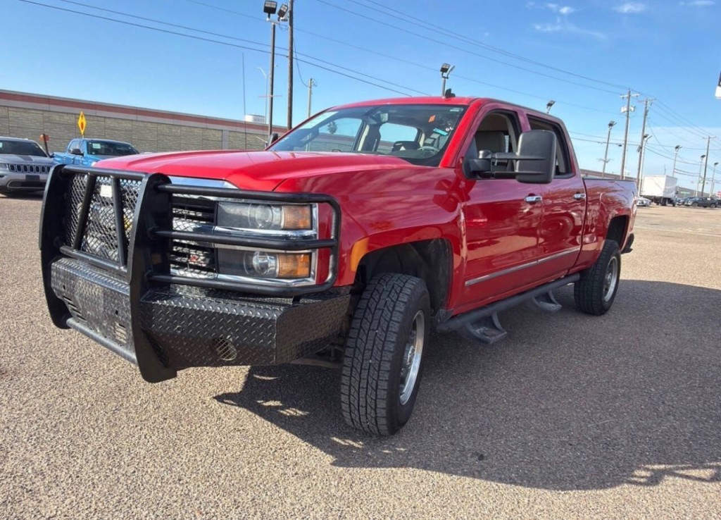 2015 Chevrolet Silverado 1500 Image 2