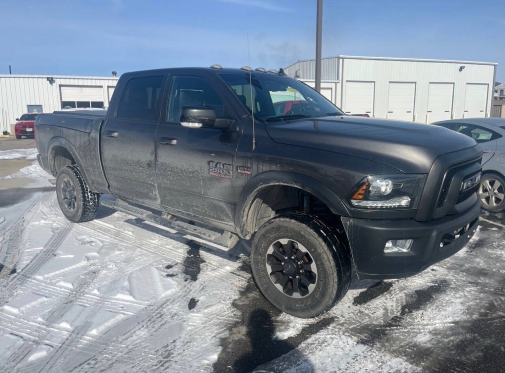 2018 RAM 2500 Image 3