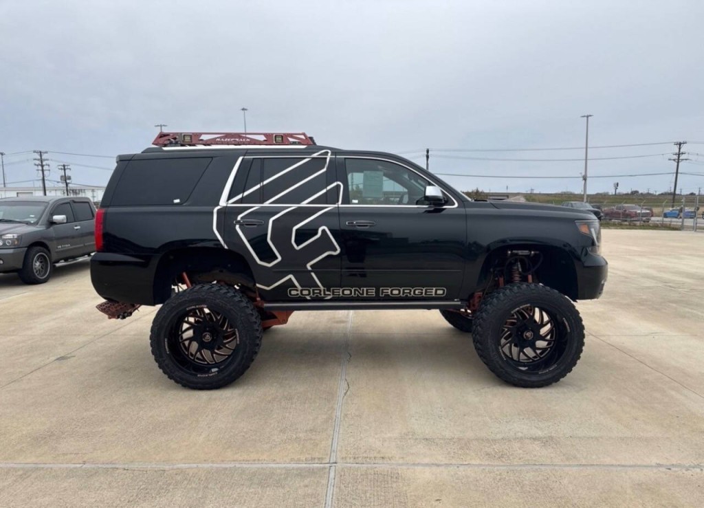 2016 Chevrolet Tahoe Image 4