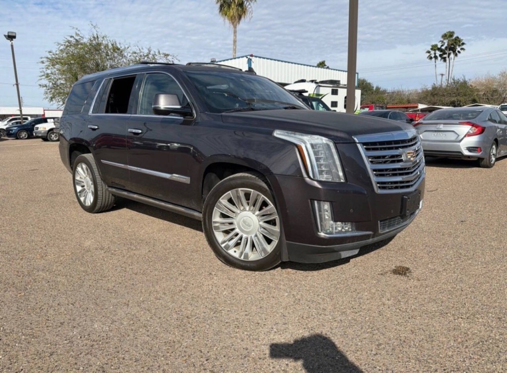 2016 Cadillac Escalade Image 3