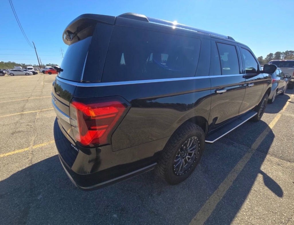 2022 Ford Expedition Image 3