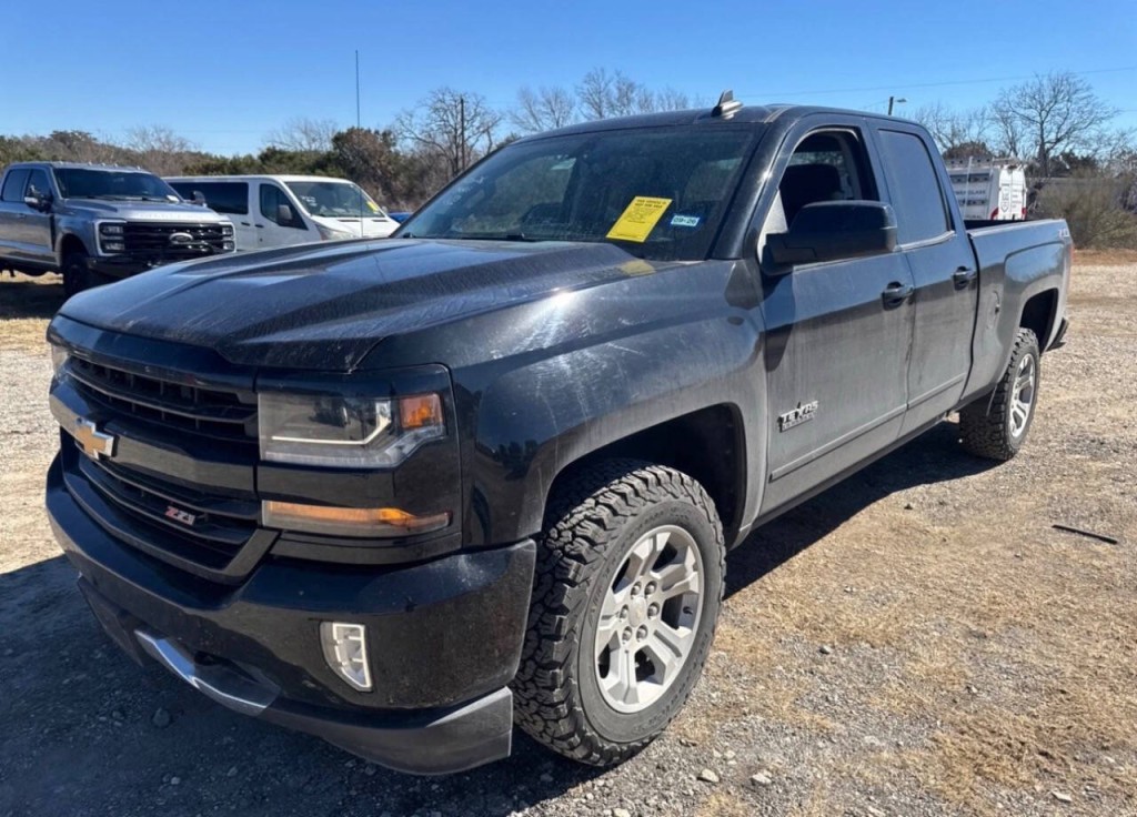 2018 Chevrolet Silverado 1500 Image 2