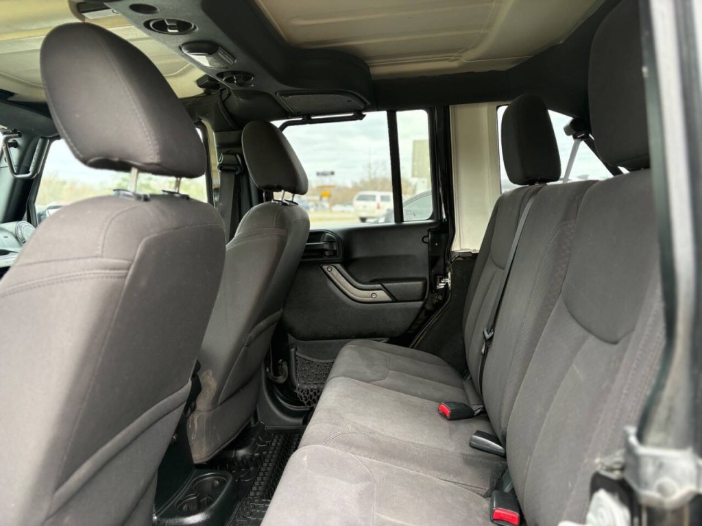 2017 Jeep Wrangler Unlimited Image 11