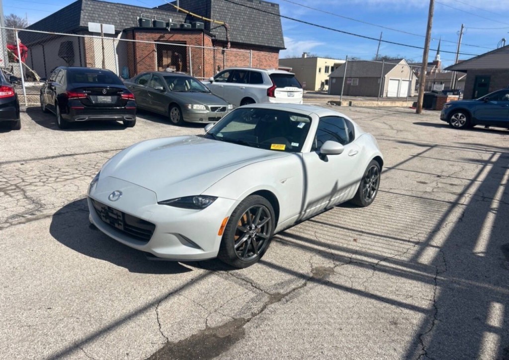 2017 Mazda MX-5 Miata Image 2