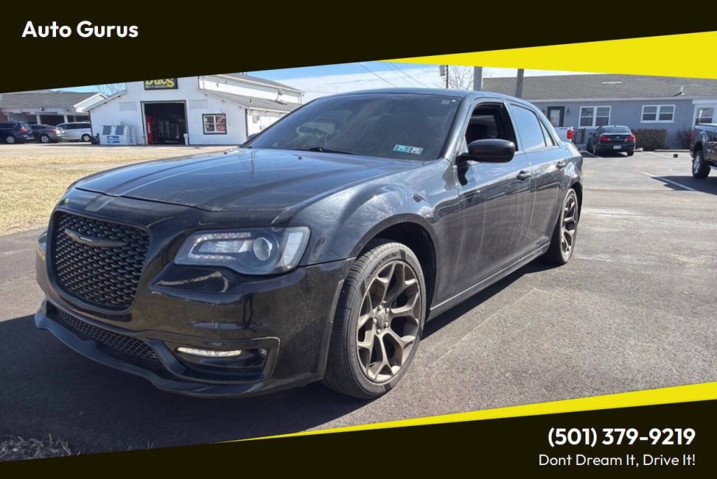 2017 Chrysler 300 Image 1