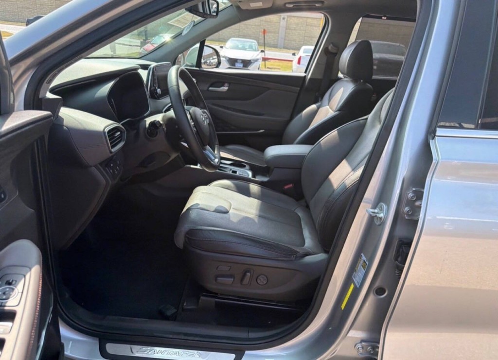 2020 Hyundai Santa Fe Image 6