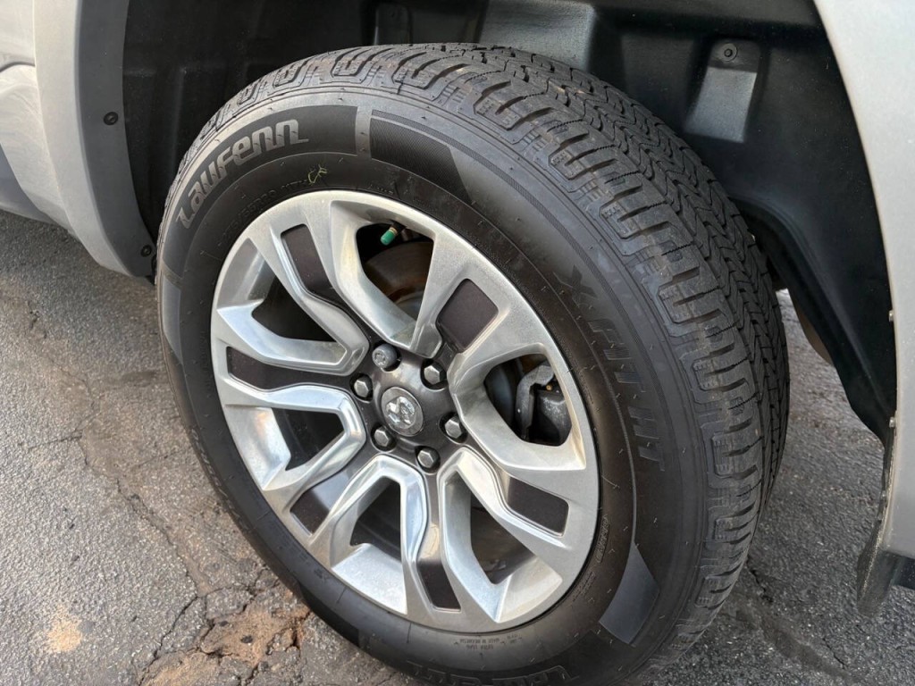 2021 RAM 1500 Image 8