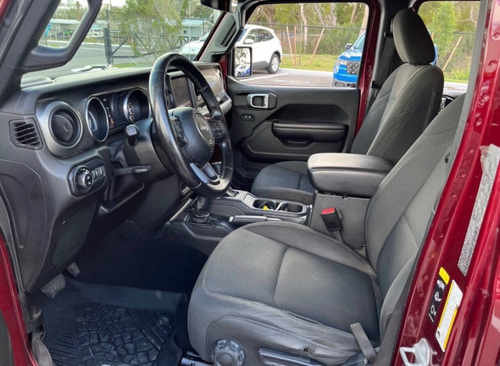 2021 Jeep Gladiator Image 6