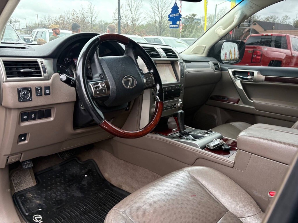 2017 Lexus GX 460 Image 9