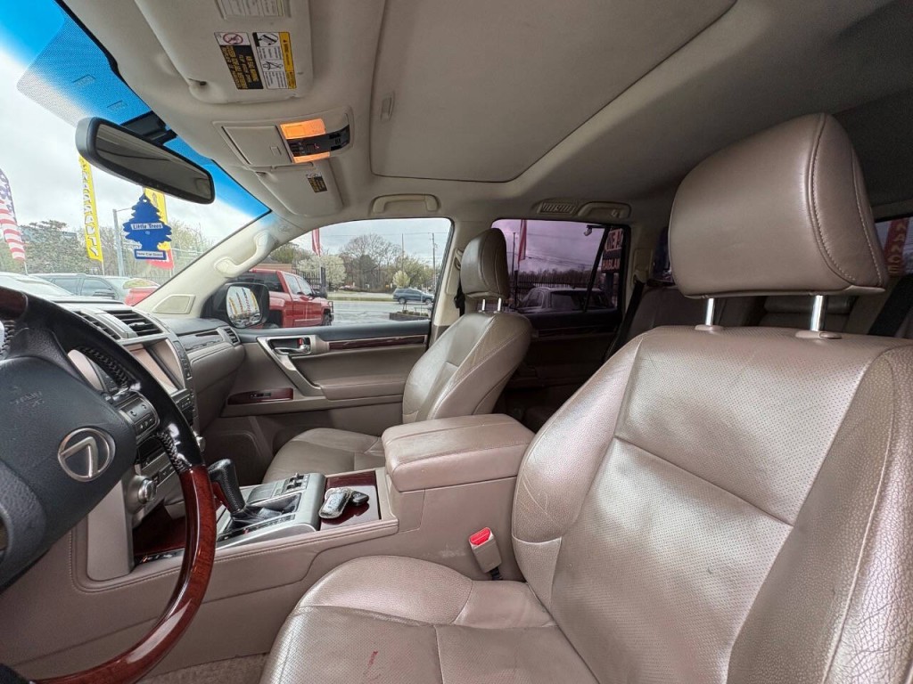 2017 Lexus GX 460 Image 10