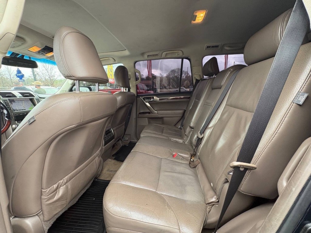 2017 Lexus GX 460 Image 11