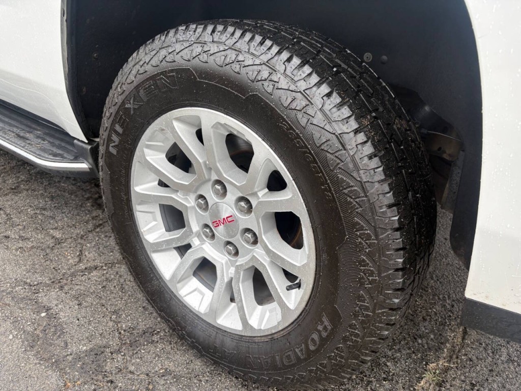 2018 GMC Yukon Image 8