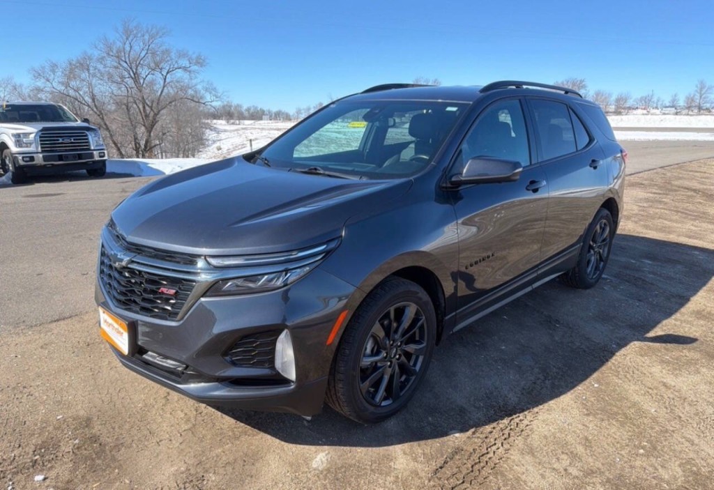 2022 Chevrolet Equinox Image 2