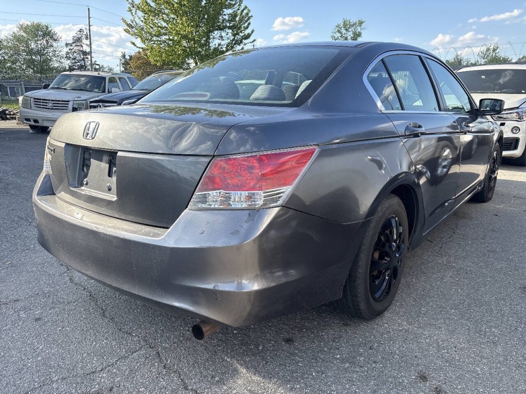 2010 Honda Accord Image 4