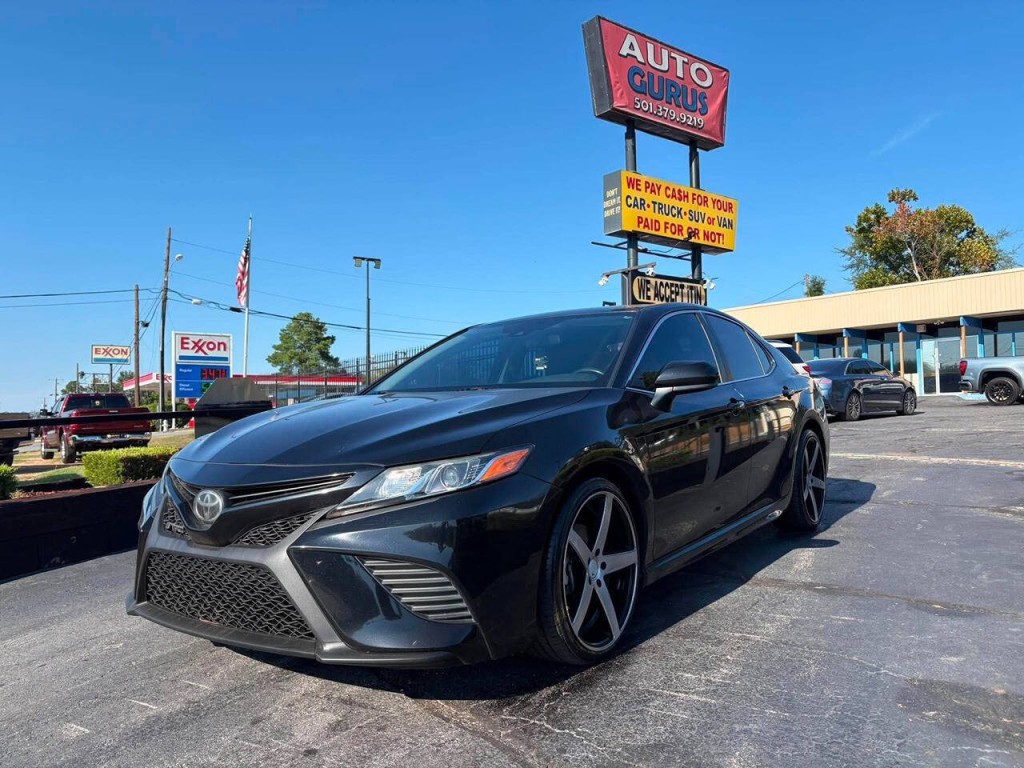 2020 Toyota Camry Image 2