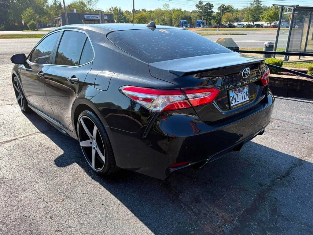 2020 Toyota Camry Image 5