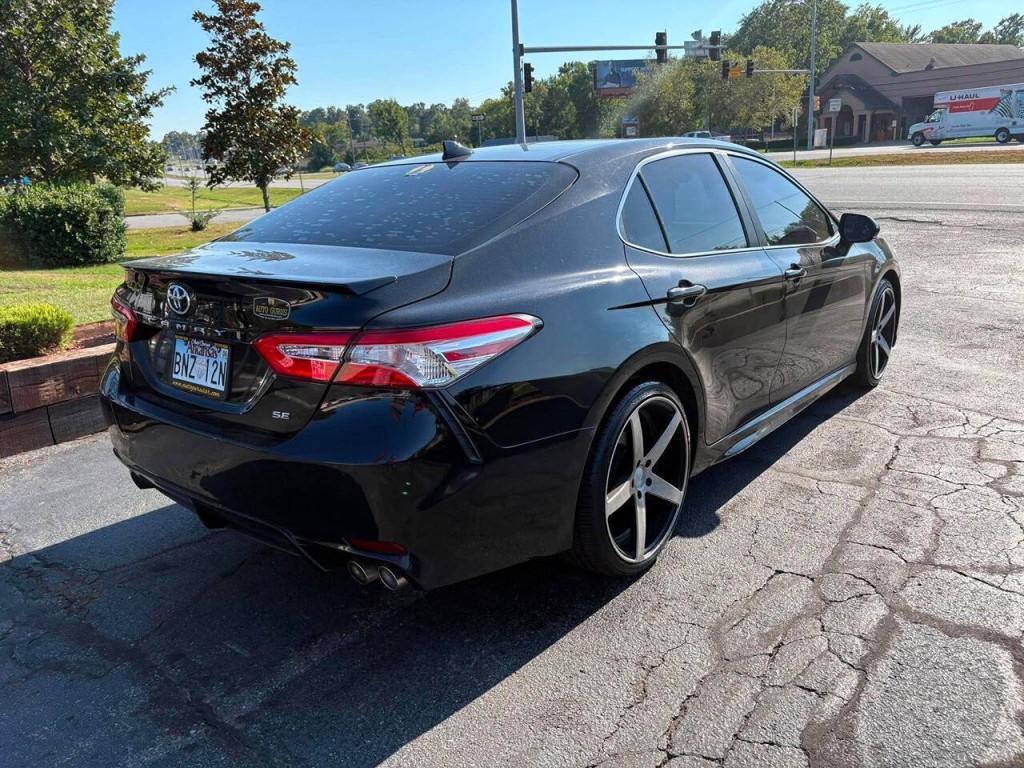2020 Toyota Camry Image 6