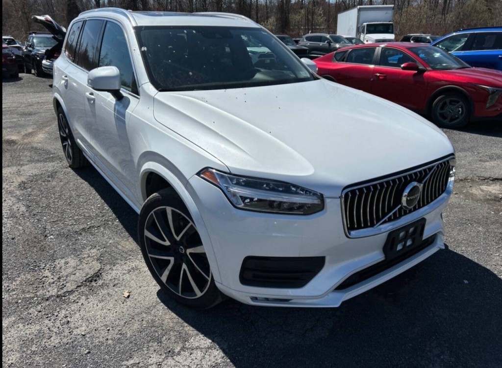2020 Volvo XC90 Image 3