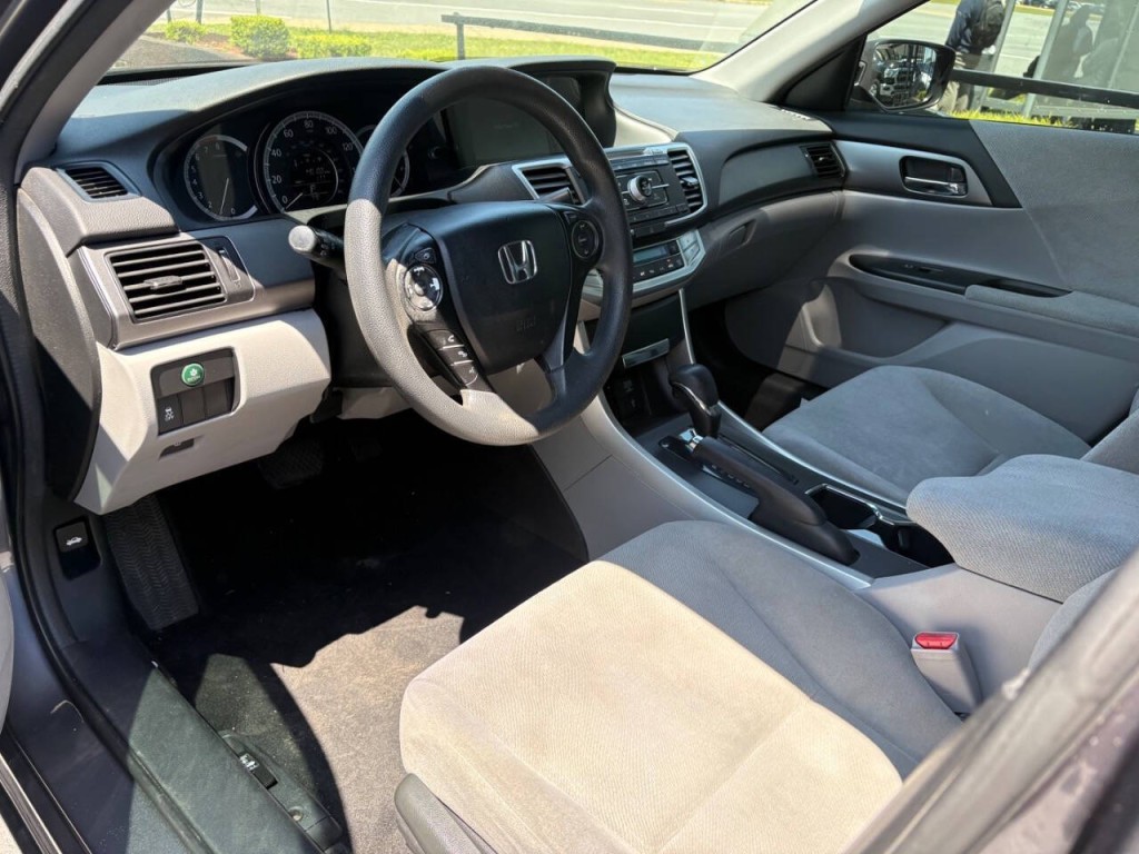 2013 Honda Accord Image 9