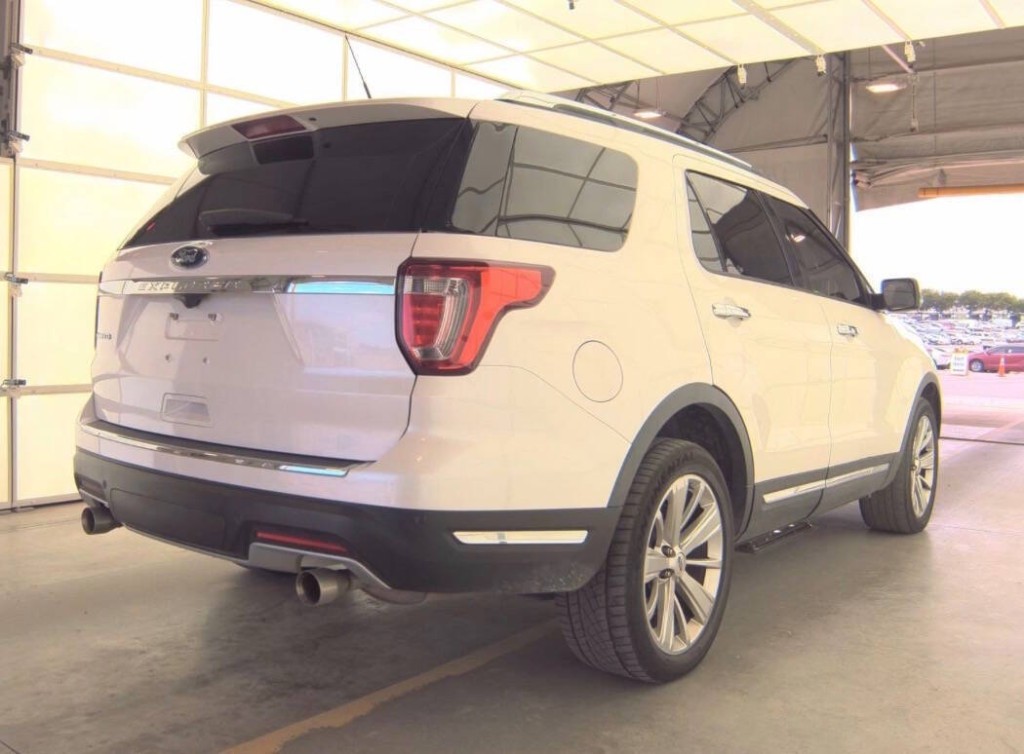 2019 Ford Explorer Image 4