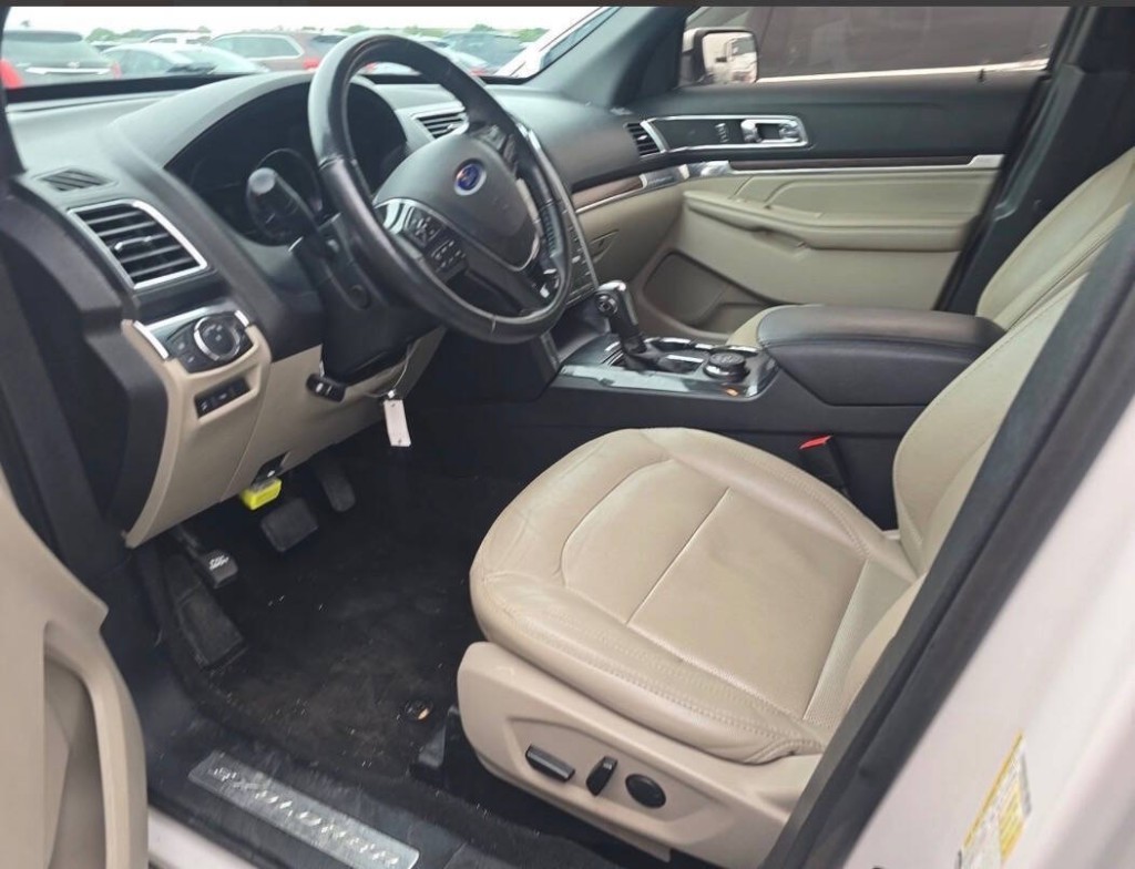 2019 Ford Explorer Image 6