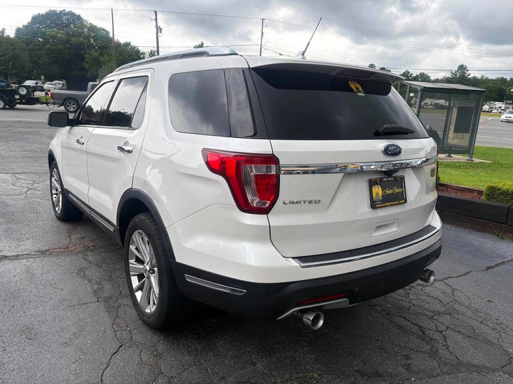 2019 Ford Explorer Image 8