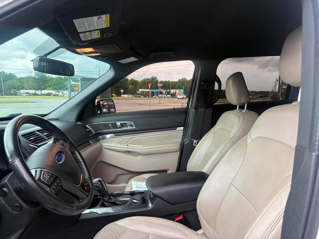2019 Ford Explorer Image 11