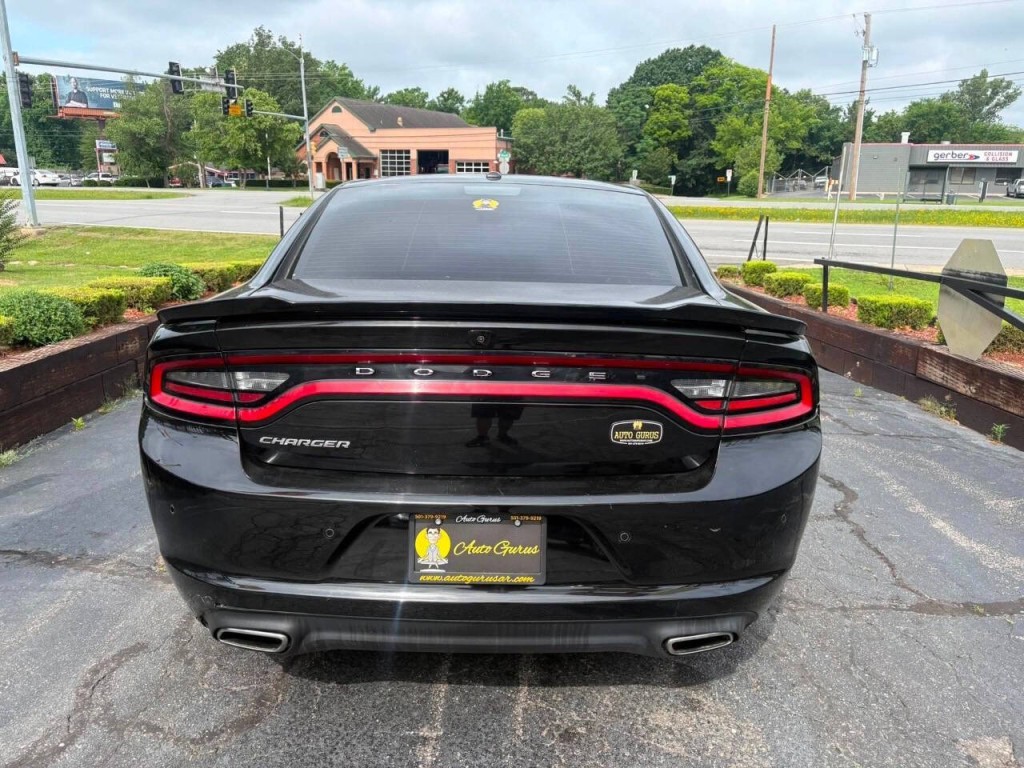 2022 Dodge Charger Image 7