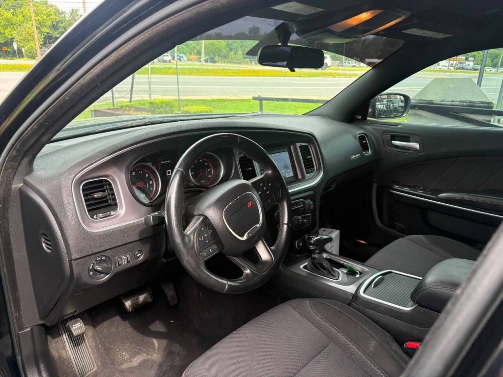 2022 Dodge Charger Image 9