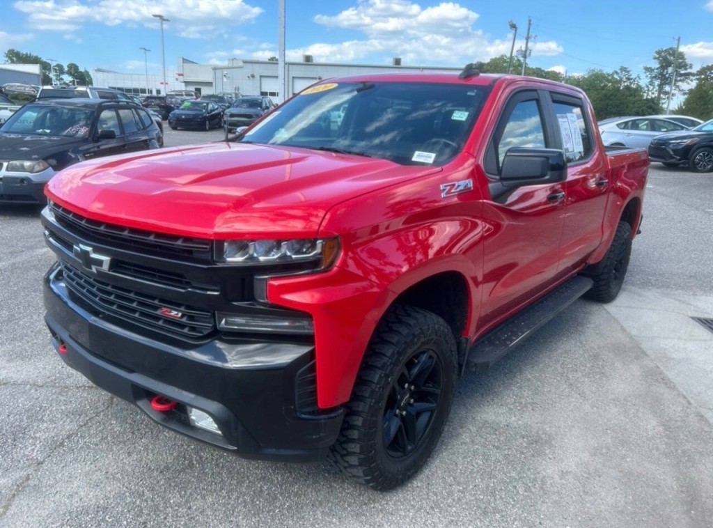 2020 Chevrolet Silverado 1500 Image 2