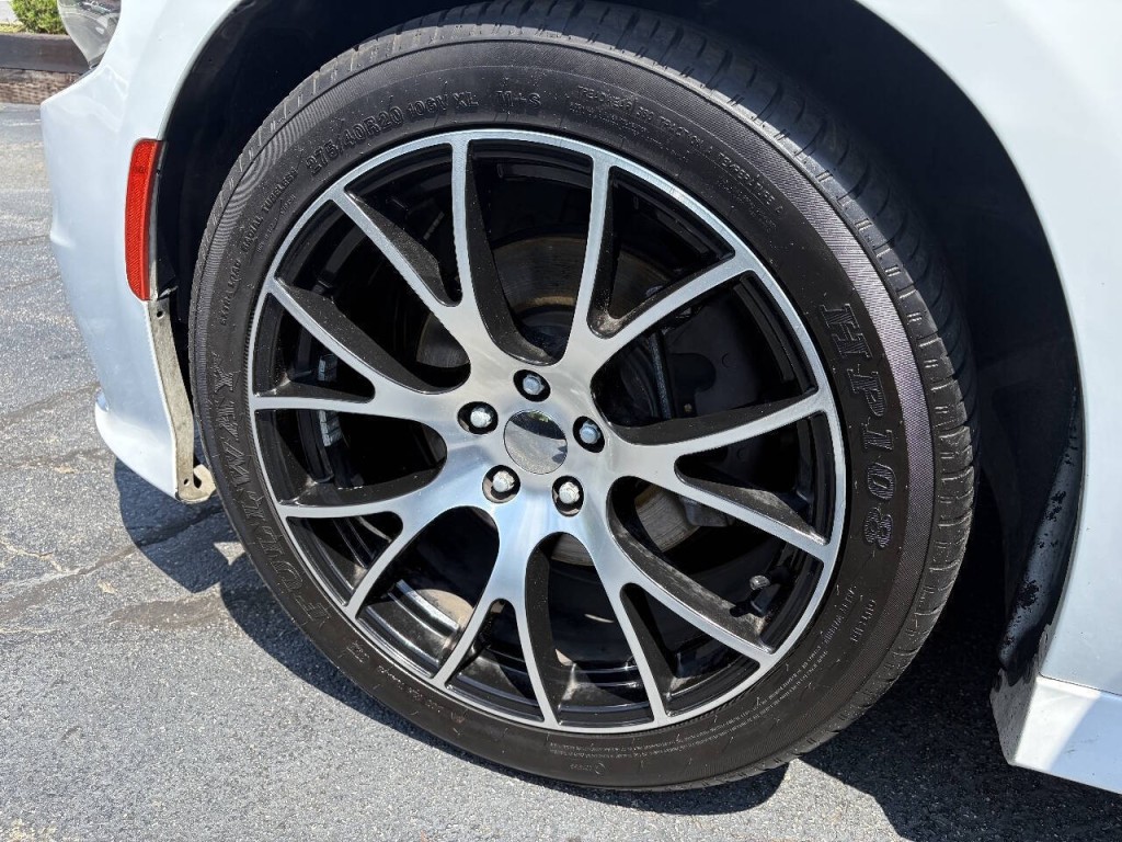 2019 Dodge Charger Image 12