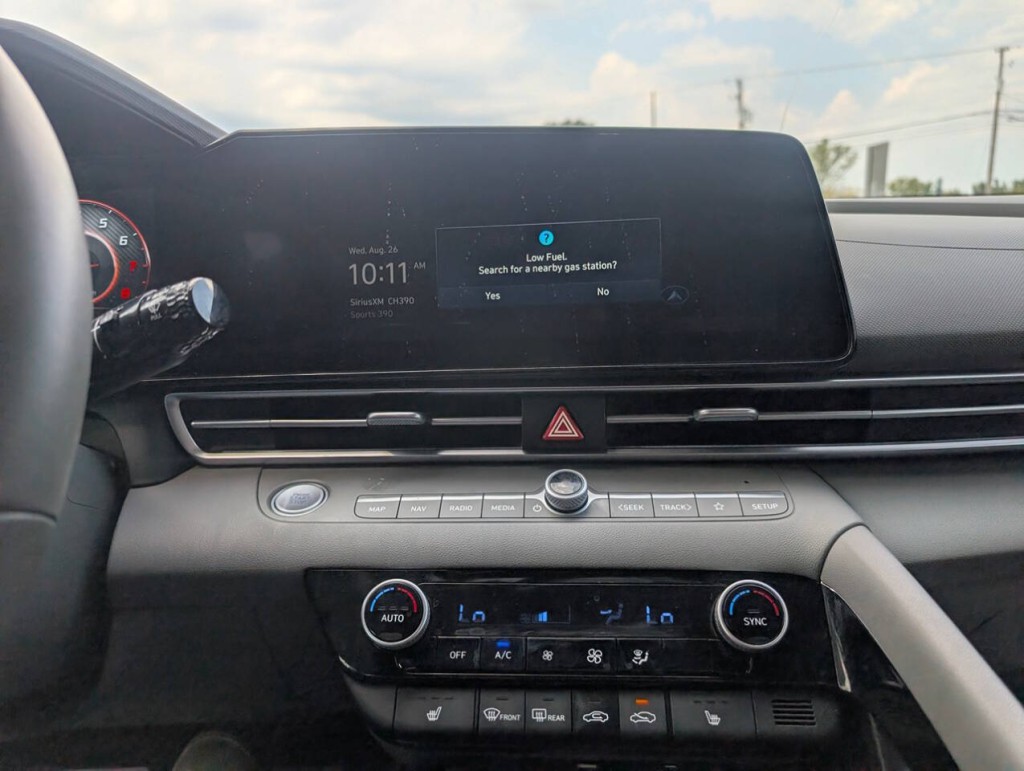2025 Hyundai Elantra Image 10