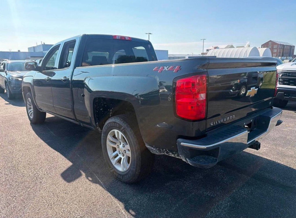 2018 Chevrolet Silverado 1500 Image 8