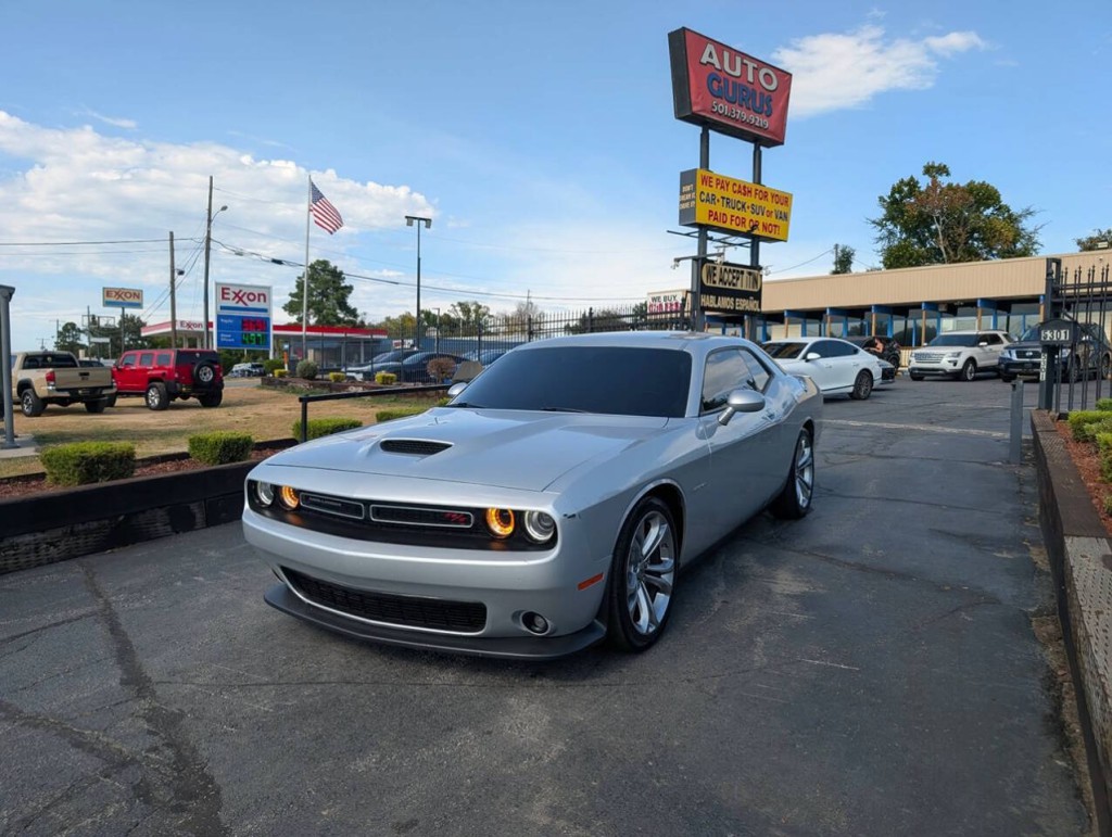 2022 Dodge Challenger Image 2