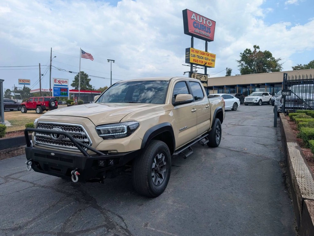 2017 Toyota Tacoma Image 2