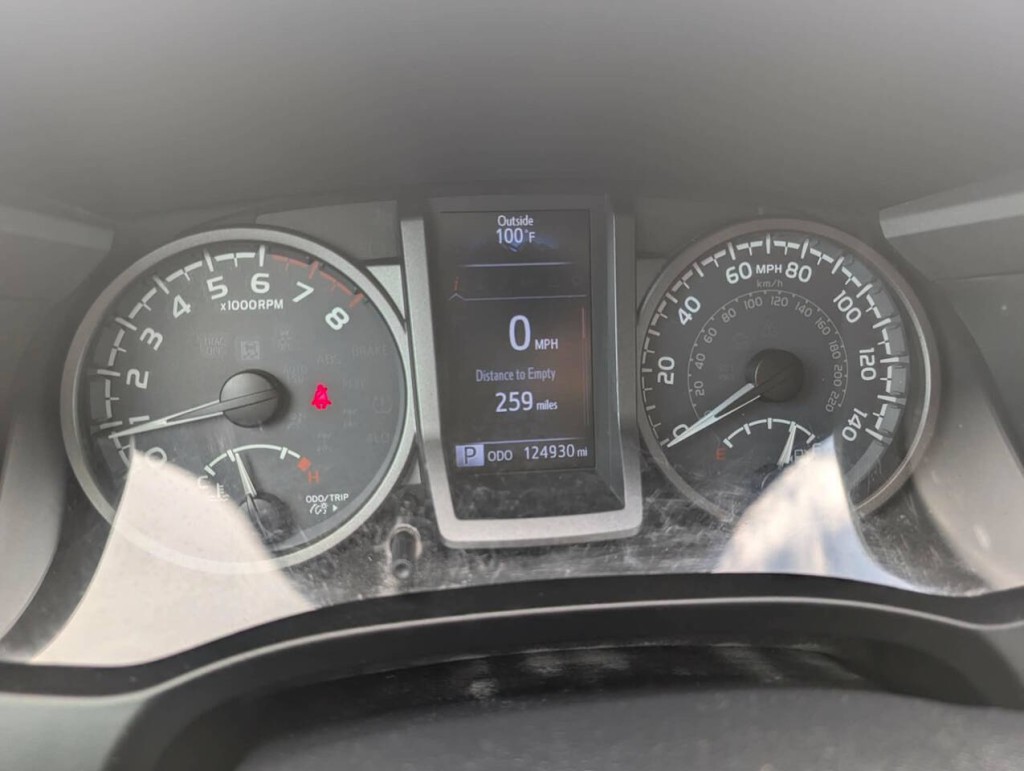 2017 Toyota Tacoma Image 13