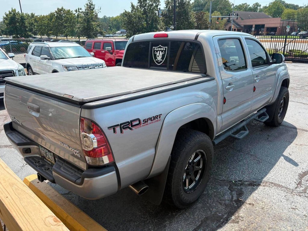 2015 Toyota Tacoma Image 5