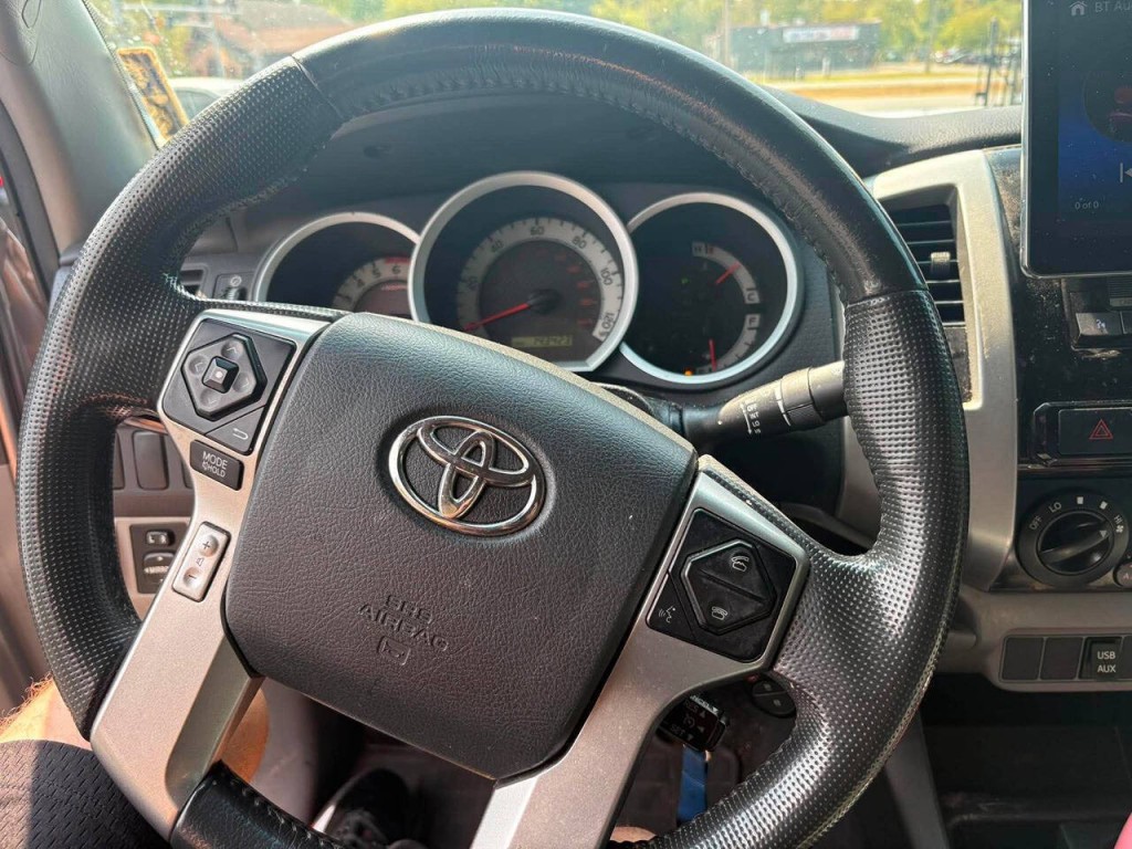 2015 Toyota Tacoma Image 7