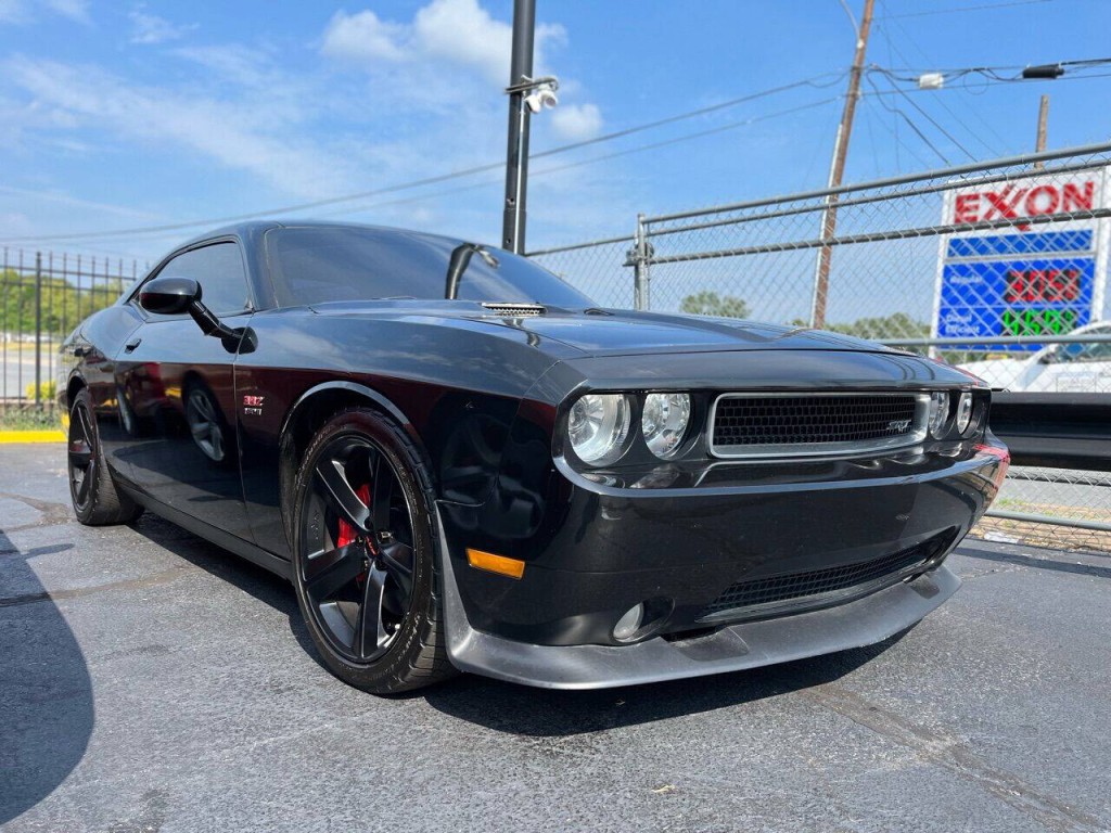 2011 Dodge Challenger Image 3