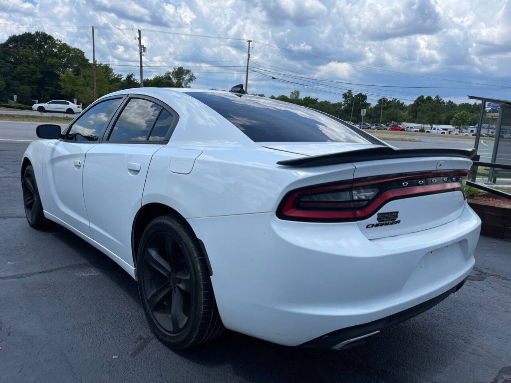 2016 Dodge Charger Image 5